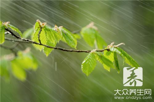 初春養(yǎng)生，春捂護(hù)肝養(yǎng)胃